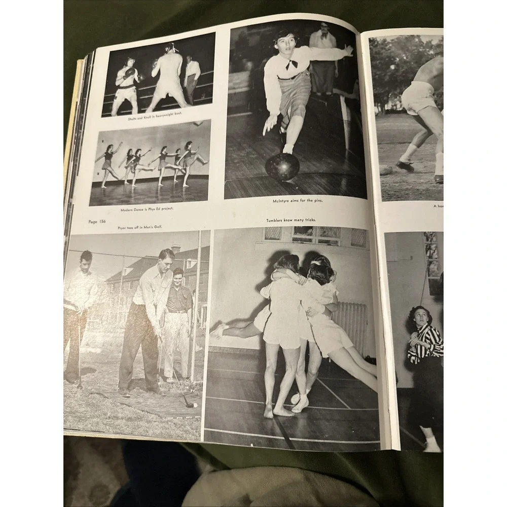 1952 RAZORBACK Yearbook - University of Arkansas - Fayetteville, AR